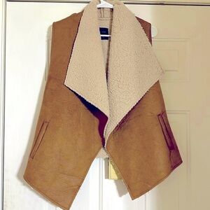 Love Tree Faux Suede Shearling Vest Size Small